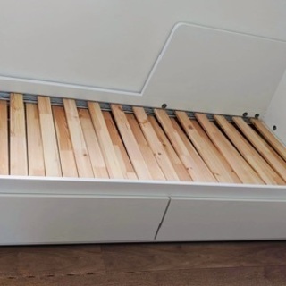 シングルベッド/ダブルベッド　収納付き　白フレーム　IKEA