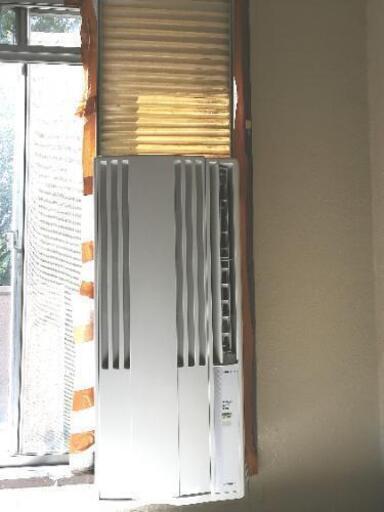 コロナ　窓用エアコン　2014年製　リモコン付、枠付