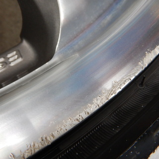 ＥＳＴＡＴＵＳ　１８インチ　エスティマ、クラウン、オデッセイ