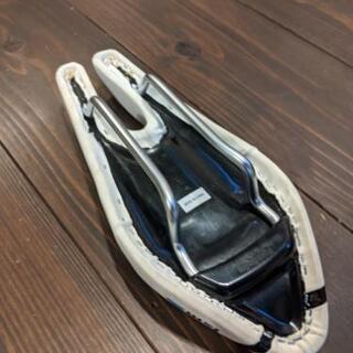 wtrさん取引中 サドル ism pn1.1 中古 【公式通販】