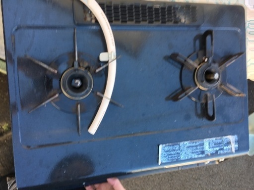 都市ガス専用ガス台、洗濯機、冷蔵庫、湯沸かしポット、カラーボックス