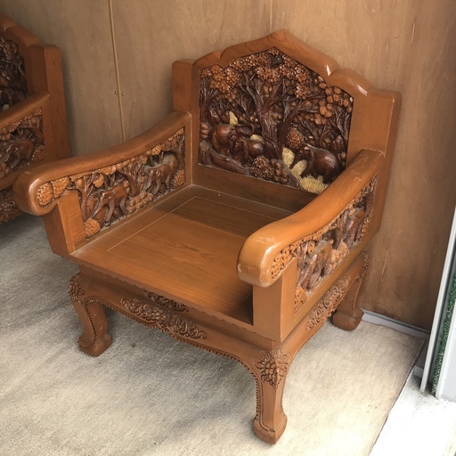 値下げしました❗️¥18,000➡️¥10,000 木彫りの彫刻家具　タイ製　椅子