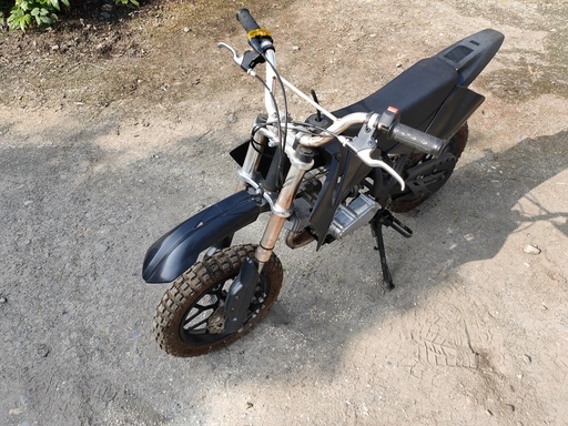 ポケバイ（オフロードタイプ）　不動　2スト49cc　屋内保管 ポケバイ（オフロードタイプ） 不動 2スト49cc 屋内保管