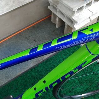 定価２２万円！！新品・未使用・新車一台限り✨赤字覚悟の大特価✨ジャイアント TCR ADVANCED2 ブルー Sサイズ。