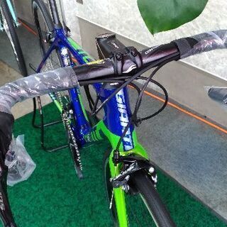 定価２２万円！！新品・未使用・新車一台限り✨赤字覚悟の大特価✨ジャイアント TCR ADVANCED2 ブルー Sサイズ。