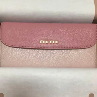 MIU MIU 長財布 新品
