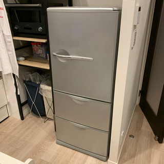【無料】３ドア冷凍冷蔵庫！シンプルなデザイン,製氷機付き