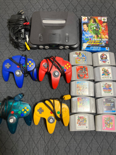 64本体+カセットx10+コントローラーx4 64本体+カセットx10+