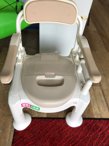入荷　オススメ‼︎   ポータブルトイレ　暖房便座　安寿