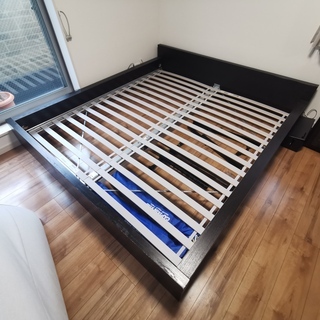 IKEA ベッドフレームのみ　キングサイズ