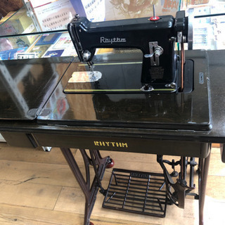 RHYTHM   足踏み　ミシン　裁縫　オススメ　現品限り RHYTHM 足踏み ミシン 裁縫 オススメ 現品限り