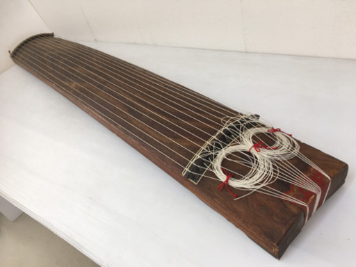 特価品! 和琴 13弦琴 和楽器 蒔絵あり 全長178cm カバー付き (サンキュ) 白浜の宮の弦楽器、ギターの中古あげます・譲ります ...