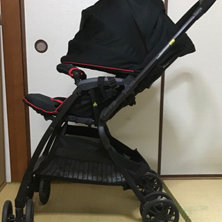 デ・ヨーネレジェ ミッキー柄のベビーカー