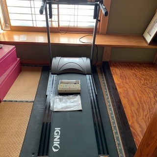 ランニングマシン（ IG トレッドミル - R16 ）中古