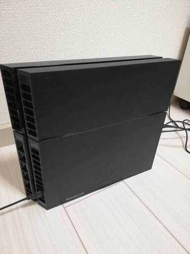 PS4 500G中古品+ゲーム四点(値段相談可)