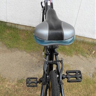 売り切れmomentumクロスバイク  21段変速 700C アルミフレーム サイコン付き