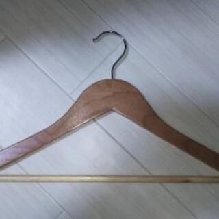 【取引中】木製ハンガー ３０本セット