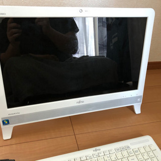 FUJITSU ESPRIMO デスクトップパソコン　ジャンク