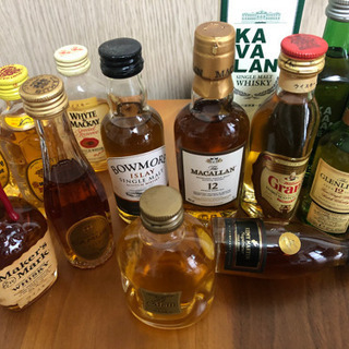 ミニチュアボトルたくさん。