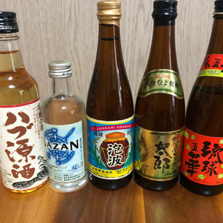 ミニチュアボトルたくさん。