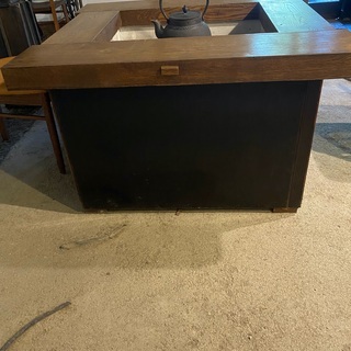 囲炉裏　テーブル