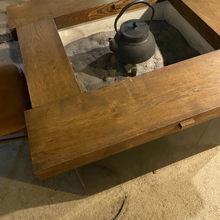 囲炉裏　テーブル