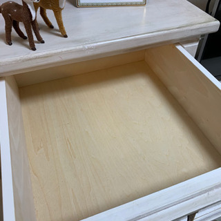 アンティーク風　食器棚