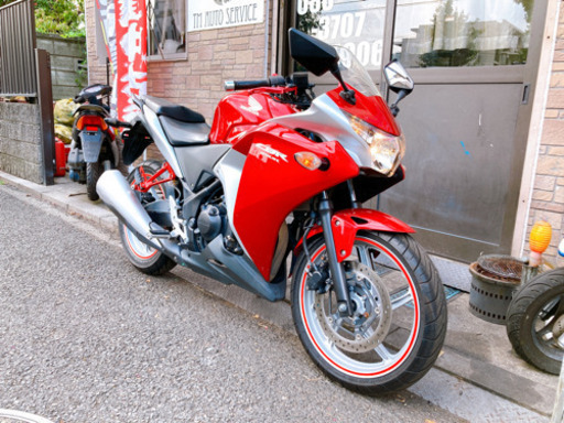 ホンダ　CBR250R 赤