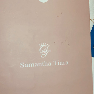 動くたびに揺らめき、キラキラと輝きを放つSamantha Tiara（サマンサ