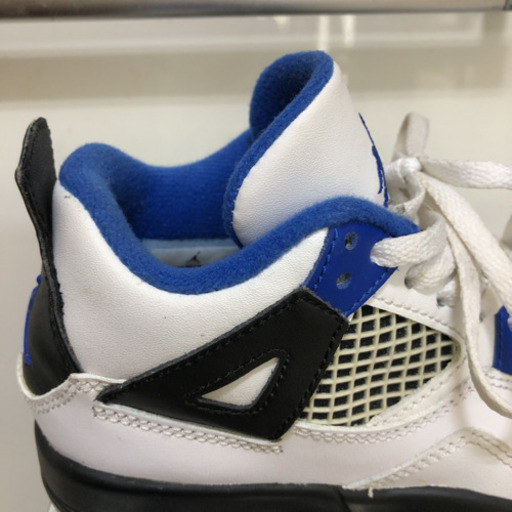 貴重 NIKE ナイキ スニーカーマイケルジョーダン4レトロ　ホワイト　キッズ