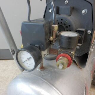 エアーコンプレッサー 25Lタンク パオック オイルレスコンプレッサ APM-25L 工具 エアツール  ペイペイ対応 札幌市西区西野