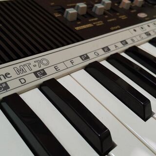 CASIO Casiotone MT-70（新品同様) シンセ 鍵盤 レトロ楽器
