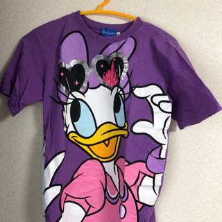 Disney デイジーのTシャツ