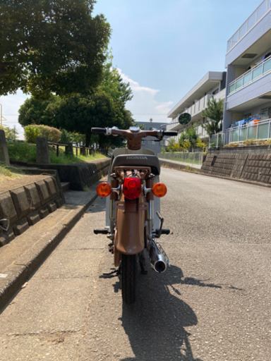 ホンダ カブ 通勤や買い物に便利なバイクです。