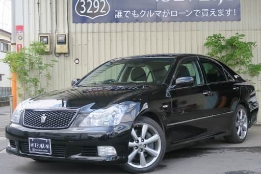 3500ccの余裕の走り 黒い車体に輝くクラウンのエンブレム オトロン甲府店 甲府のクラウンの中古車 ジモティー