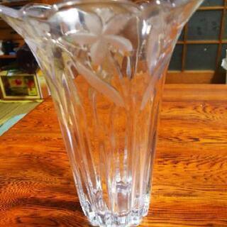 バカラグラスの花瓶