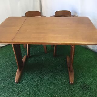 テーブル＆椅子2脚