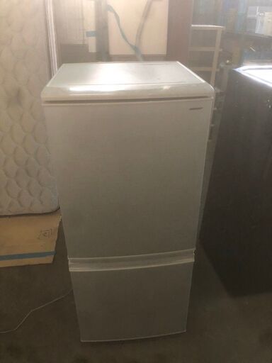 2018年製 SHARP 2ドア冷蔵庫 137L SJ-D14D-S 配送OK 通電確認済