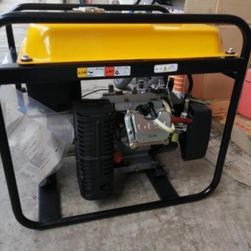 ガソリン　発電機　三菱　動作保証　2400VA ほぼ新品です　配達可能　ネット決済可能