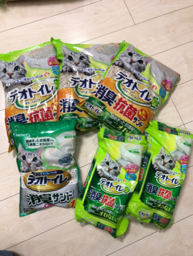 猫用トイレ用品、給水器