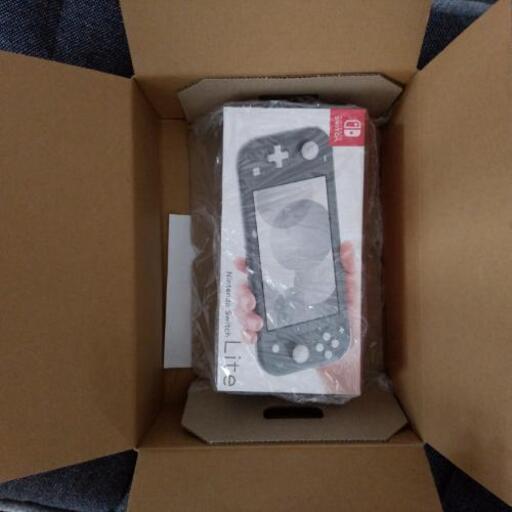 【受け渡し予定者決まりました】Nintendo Switch Lite 本体 グレー