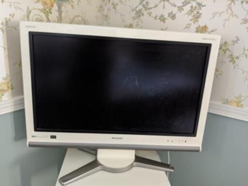 【決まりました】シャープ 32V型 液晶 テレビ AQUOS LC-32D10-W ハイビジョン 2007年モデル