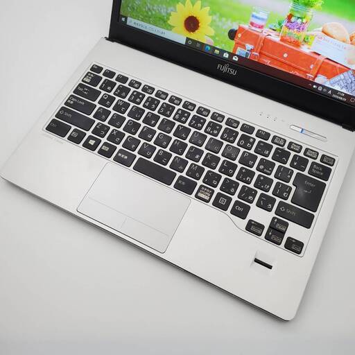 富士通 Corei5 メモリ4GB SSD128GB ノートパソコン