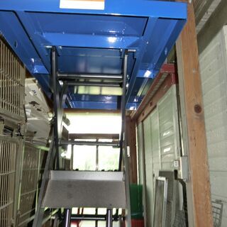 テーブルリフター