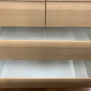 ナチュラル系どんなお部屋にもマッチする6段チェストです!!