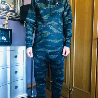 ナイキ　エアジョーダン　上下　迷彩　Mサイズ　値段交渉可 ナイキ エアジョーダン 上下 迷彩 Mサイズ 値段交渉可