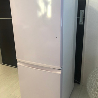 冷蔵庫　冷凍庫　SHARP 2013年　ノンフロン　薄ピンク