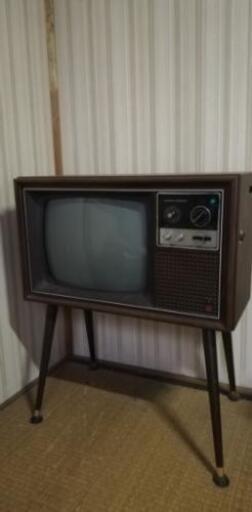 かなり古いテレビ