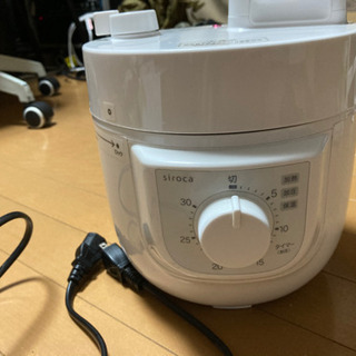 【美品】siroca 電気圧力鍋 SP-A111(2019年製)
