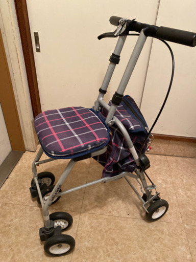 老人用、手押し車
